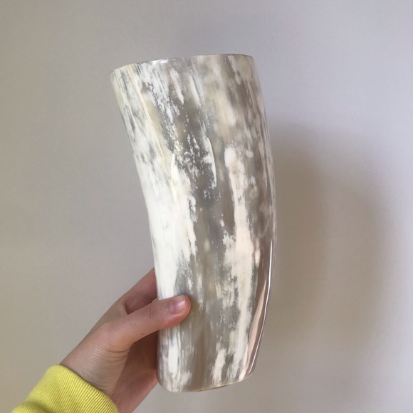 Tenfold New York Ivory Tusk Vase - Picture 2 of 5